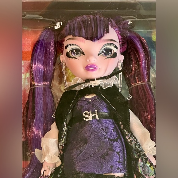 Demi Batisto Shadow High doll - Picture 1 of 7